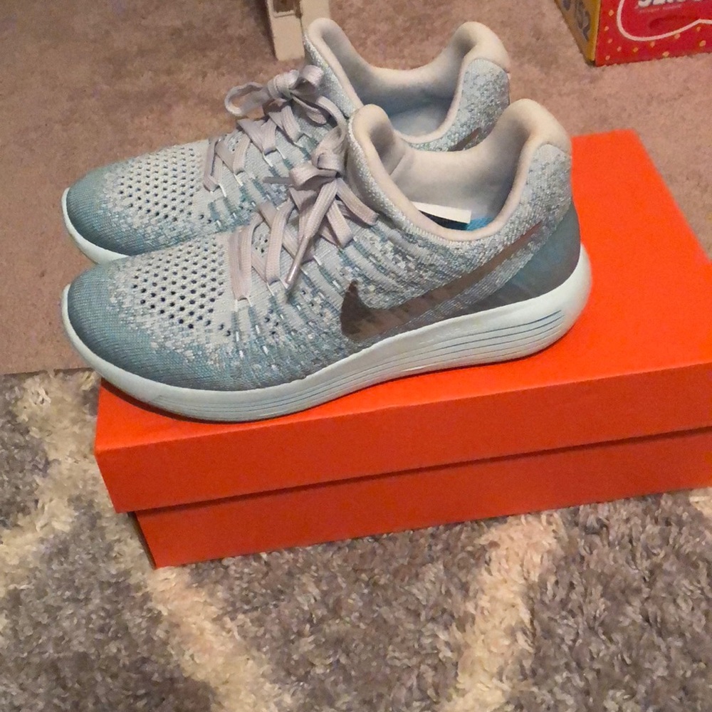 Women’s Nike lunar epic low flynit 2